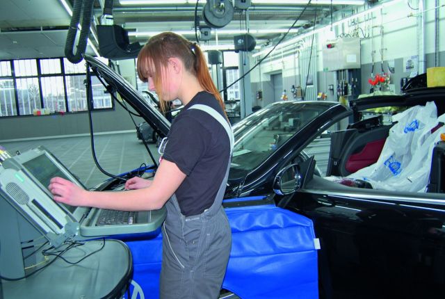 Automobil-Mechatroniker/-in FZ Personenwagen