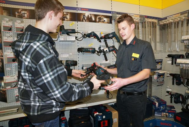 Detailhandelsassistent/-in BA Schuhe